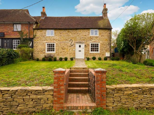 3 bedroom cottage for sale