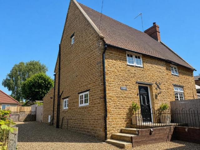 3 bedroom cottage for sale