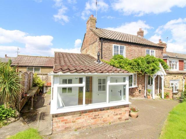 3 bedroom cottage for sale