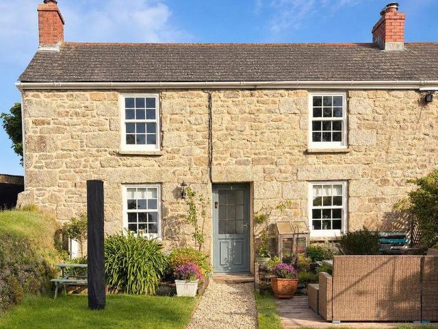 3 bedroom cottage for sale