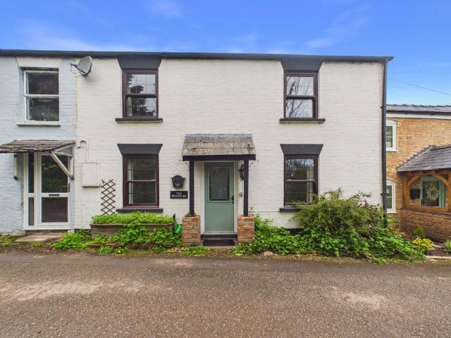 3 bedroom cottage for sale