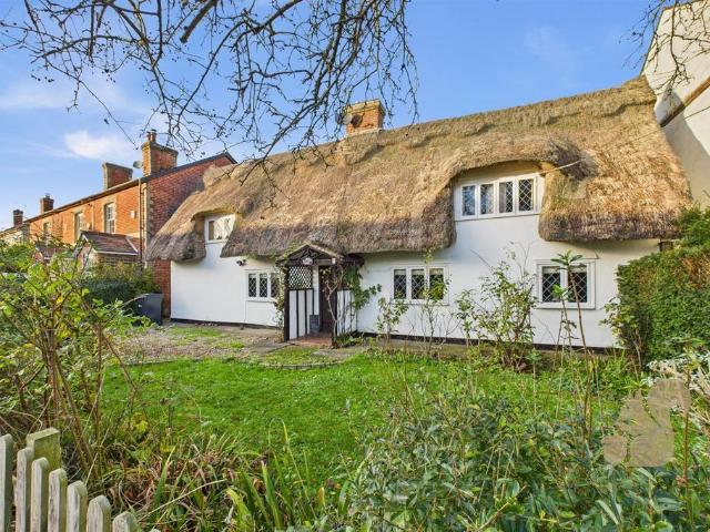 3 bedroom cottage for sale