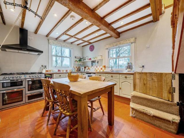 3 bedroom cottage for sale