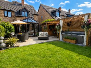 3 bedroom cottage for sale