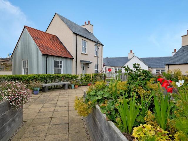 3 bedroom cottage for sale