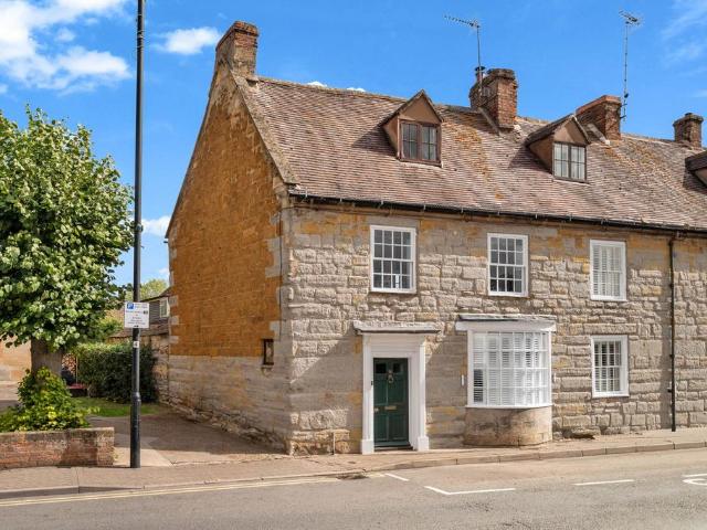 3 bedroom cottage for sale