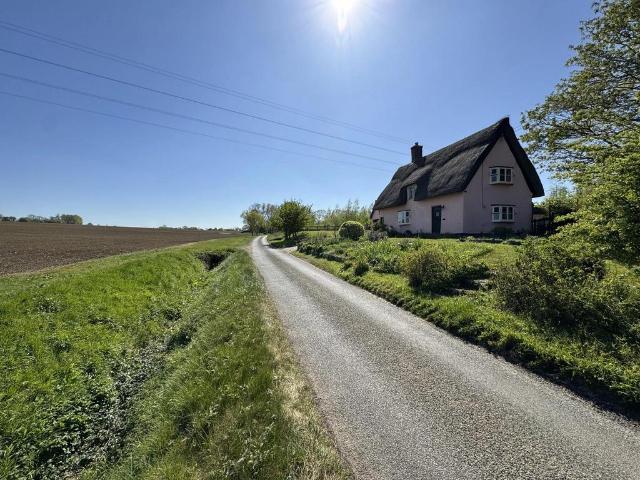 3 bedroom cottage for sale