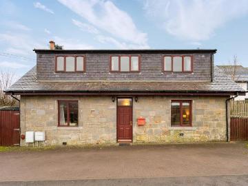 3 bedroom cottage for sale