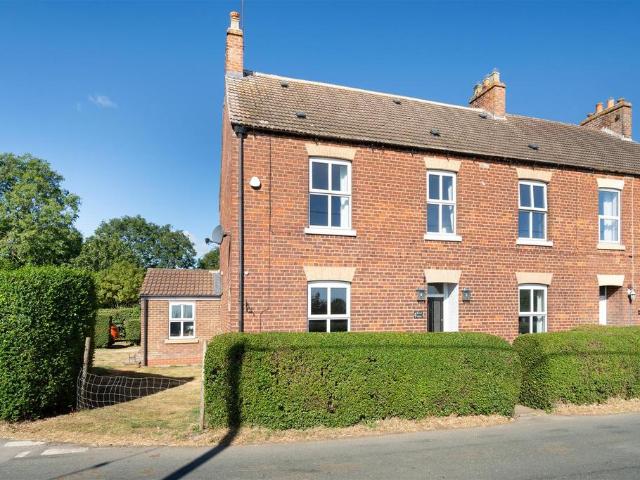 3 bedroom cottage for sale