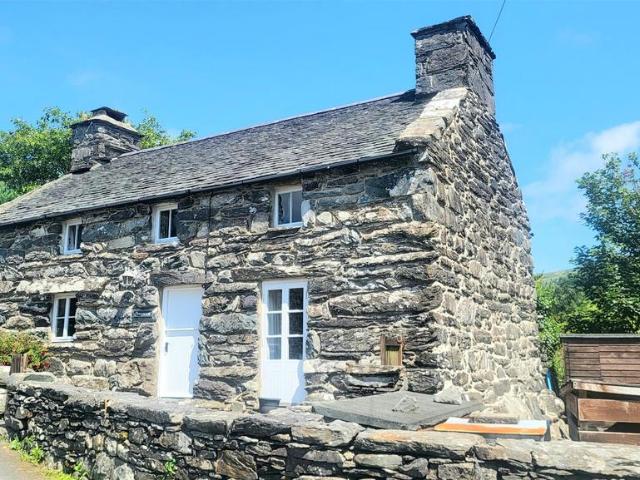 3 bedroom cottage for sale