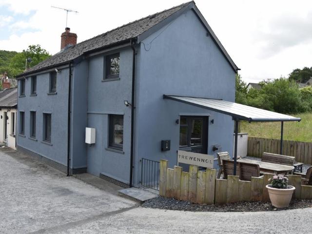 3 bedroom cottage for sale