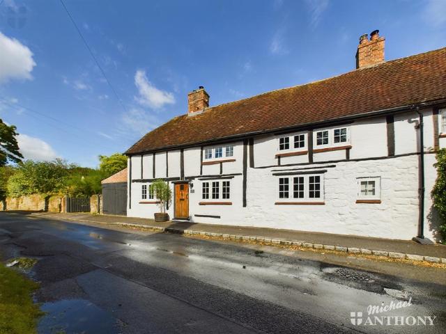 3 bedroom cottage for sale
