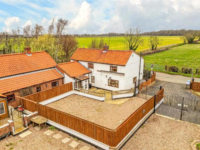 3 bedroom cottage for sale