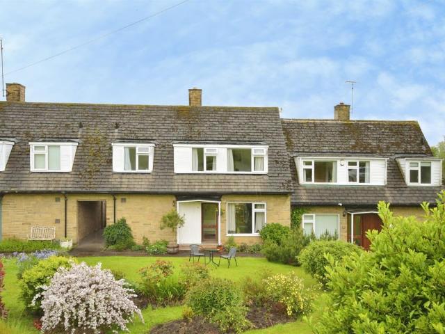 3 bedroom cottage for sale