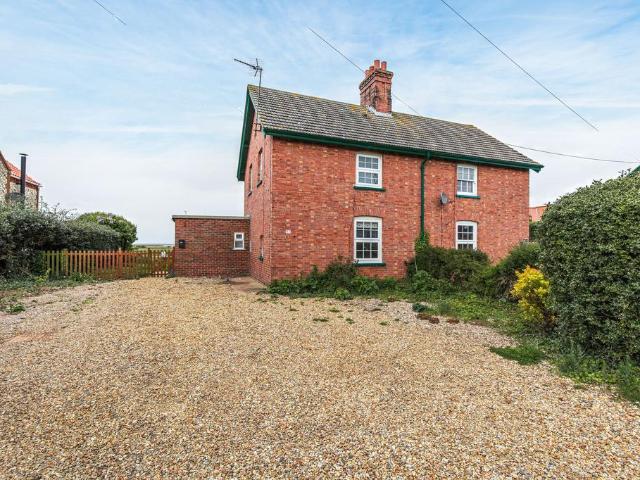 3 bedroom cottage for sale