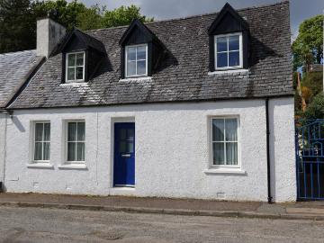 3 bedroom cottage for sale