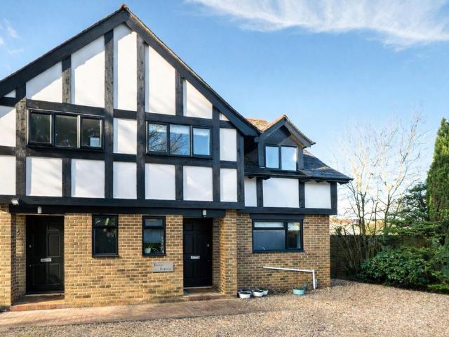 3 bedroom cottage for sale