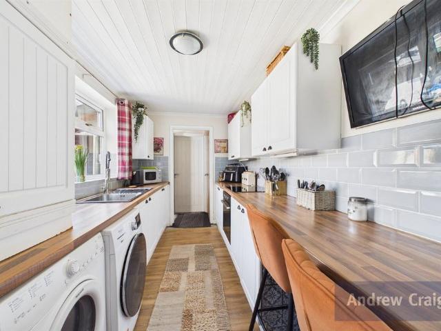 3 bedroom cottage for sale