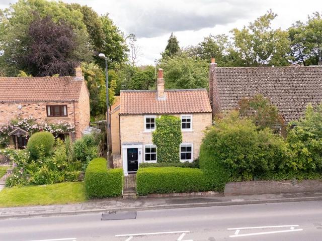 3 bedroom cottage for sale