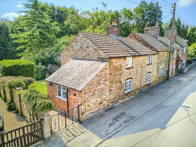 3 bedroom cottage for sale