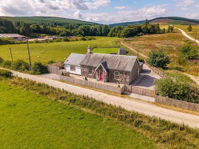 3 bedroom cottage for sale