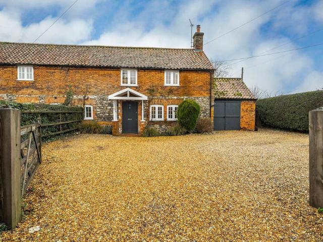 3 bedroom cottage for sale