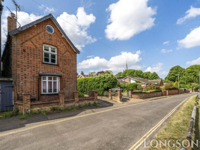 3 bedroom cottage for sale