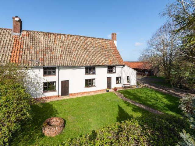3 bedroom cottage for sale