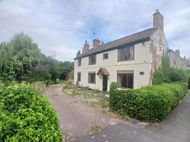 3 bedroom cottage for sale