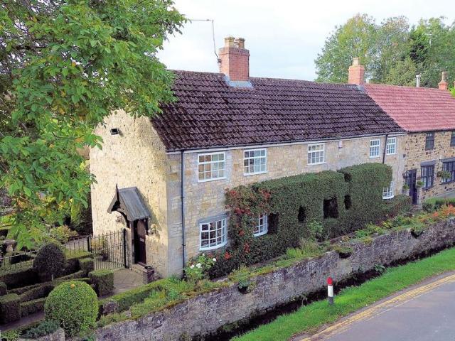 3 bedroom cottage for sale