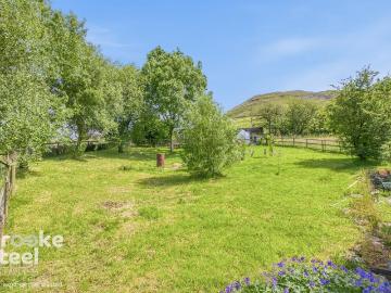 3 bedroom cottage for sale