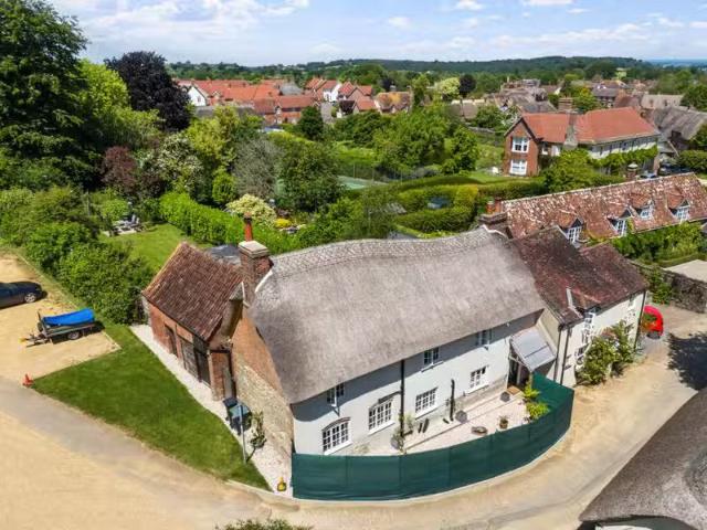 3 bedroom cottage for rent in Okeford Fitzpaine, DT11