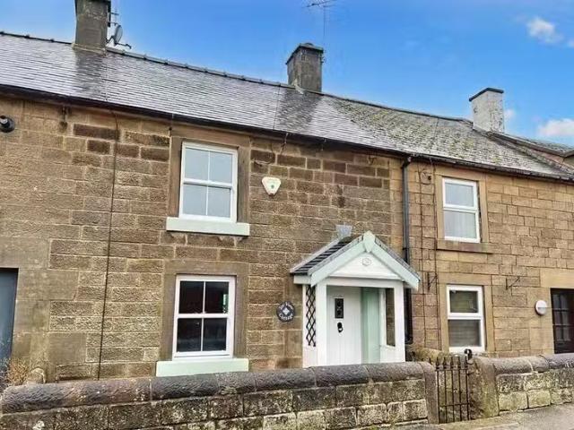 3 bedroom cottage for rent in Starkholmes Road, Starkholmes, DE4