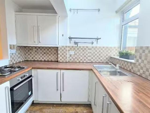 3 bedroom cottage for rent in Sunnyside Road, Epping, Esintera.