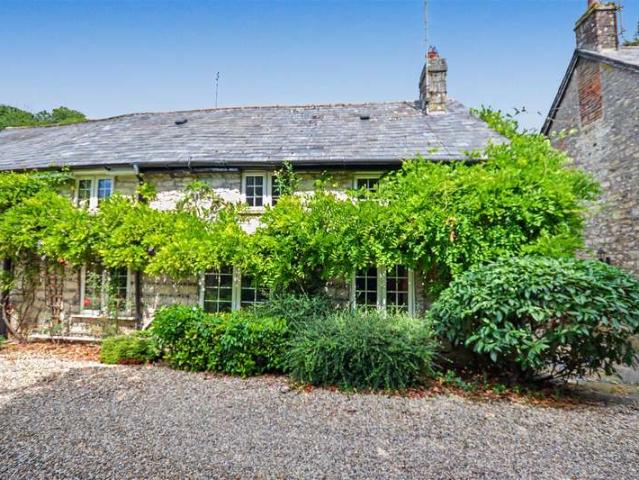 3 Bedroom Cottage House