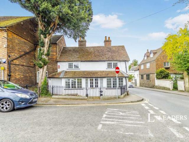 3 Bedroom Cottage House