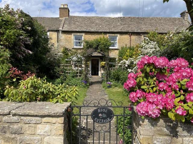 3 Bedroom Cottage House