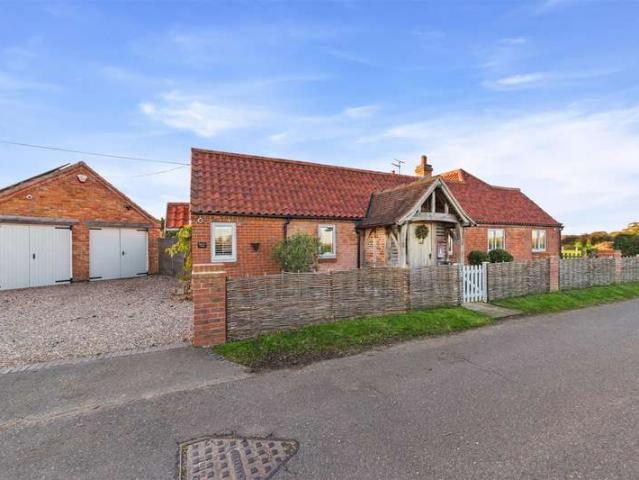3 Bedroom Cottage House