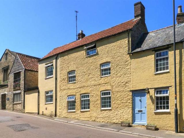 3 Bedroom Cottage House