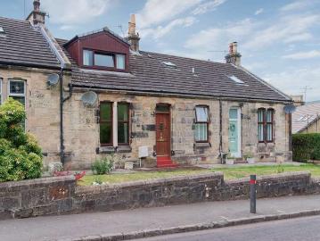 Terraced House for sale in Twechar - Fireplace