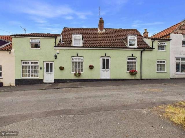 3 Bedroom Cottage House