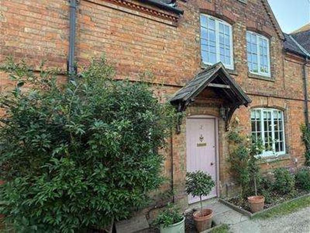 3 Bedroom Cottage House