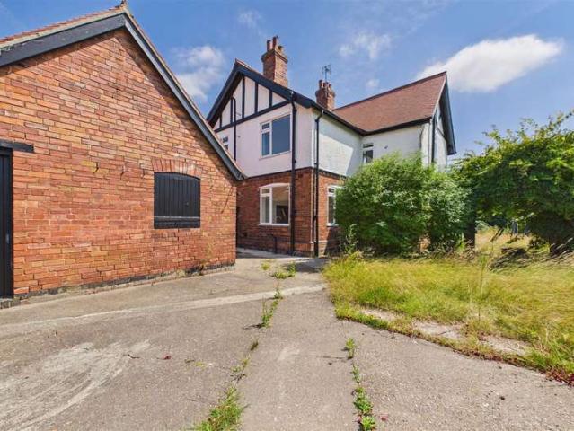 3 Bedroom Cottage House