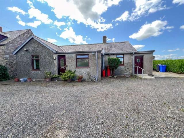 3 Bedroom Cottage House