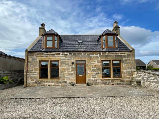 3 Bedroom Cottage House