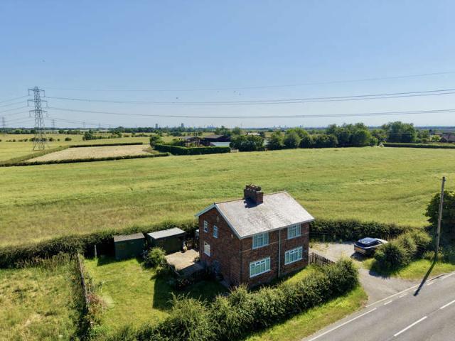 3 Bedroom Cottage House