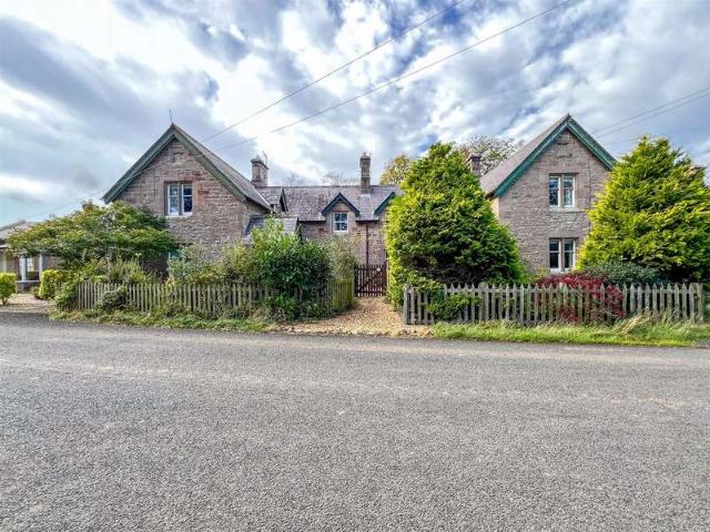 3 Bedroom Cottage House
