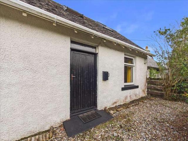 3 Bedroom Cottage House