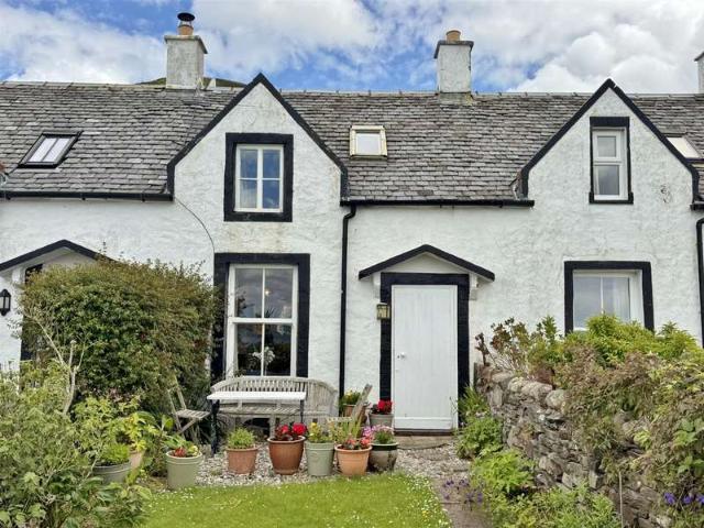 3 Bedroom Cottage House