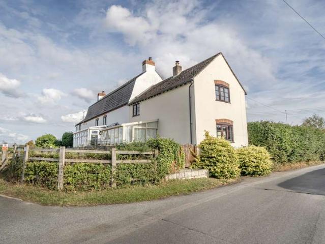 3 Bedroom Cottage House